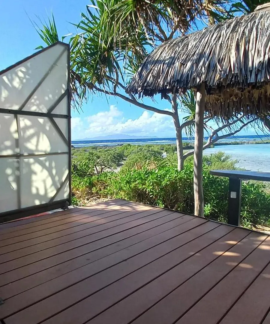 Alaroots Bora Bora Camp Hostel