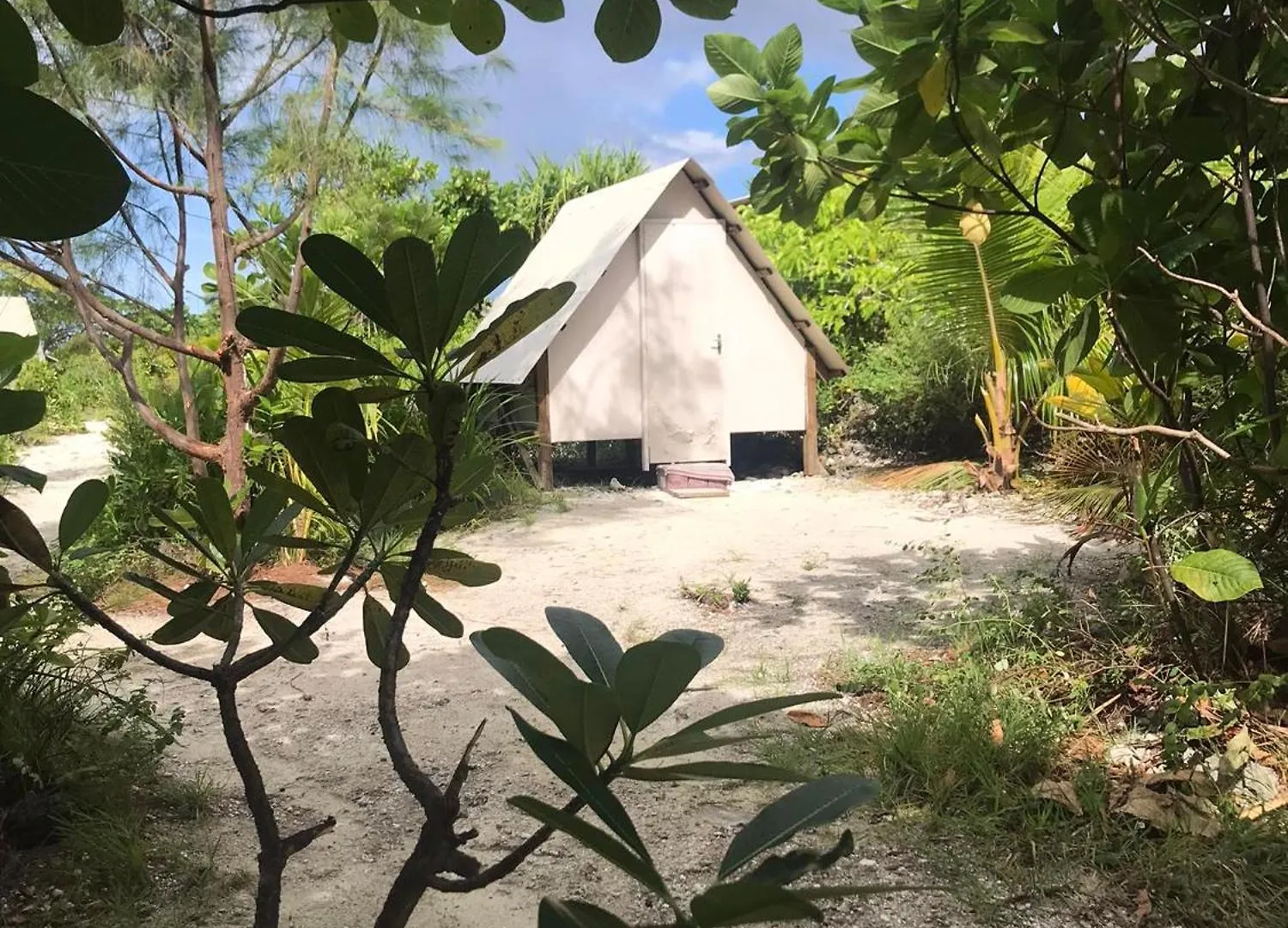 Alaroots Bora Bora Camp Hostel 0*,